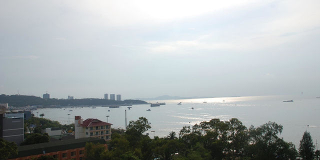 芭堤雅潛水探索格蘭島