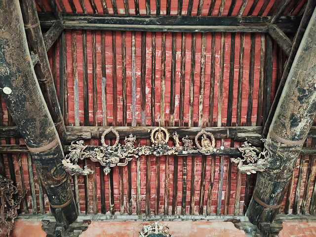 新絳龍興寺：唐碑、宋塑、清塔