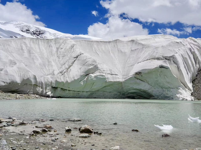 Finding Beauty in Barrenness: Hiking in Muztagh Glacier Park