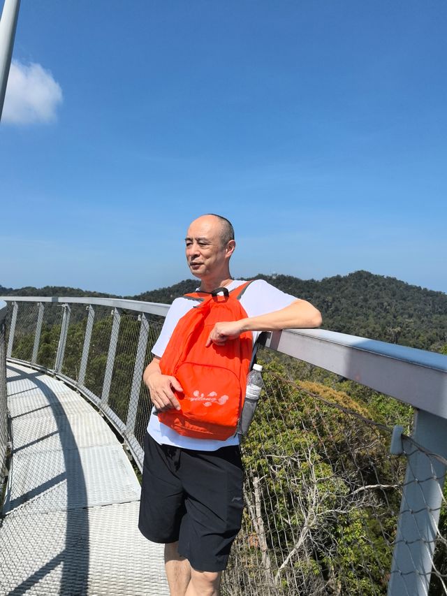 景點地址：檳城升旗山 升旗山森林公園 檳城極樂寺
