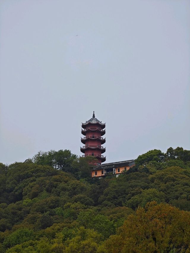 Huishan Ancient Town – Scenic & Historic