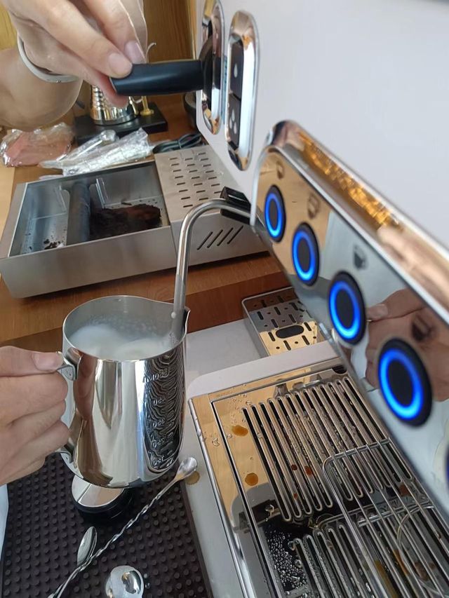 喆啡酒店，咖啡香中的武漢時光