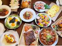 希貝酒店與莫里自由花市餐廳：旅途中的舒適與美味