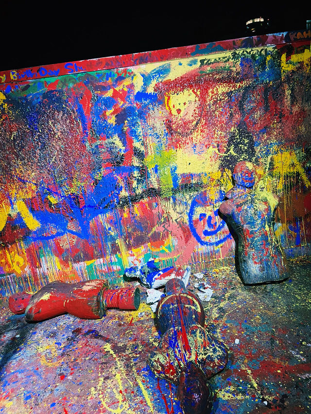 🎨 Tokyo’s Most Cathartic Experience: Rage Painting