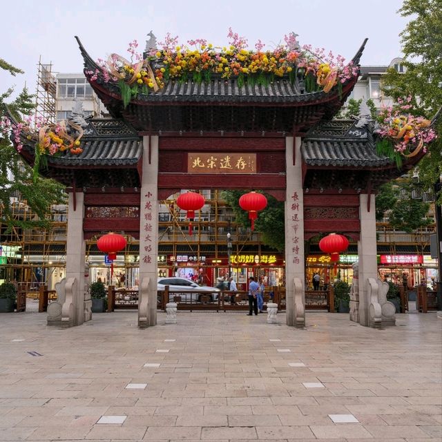 Walking Through Qibao Ancient Town: A Journey of Faith and Culture 🏮🛕⛪️