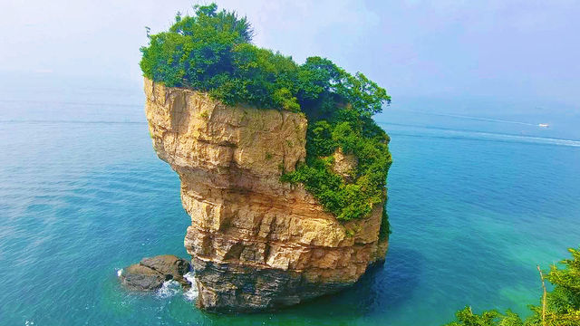 海的序詩｜漫遊大連金石灘，在時光皺摺裡尋找永恆的蔚藍