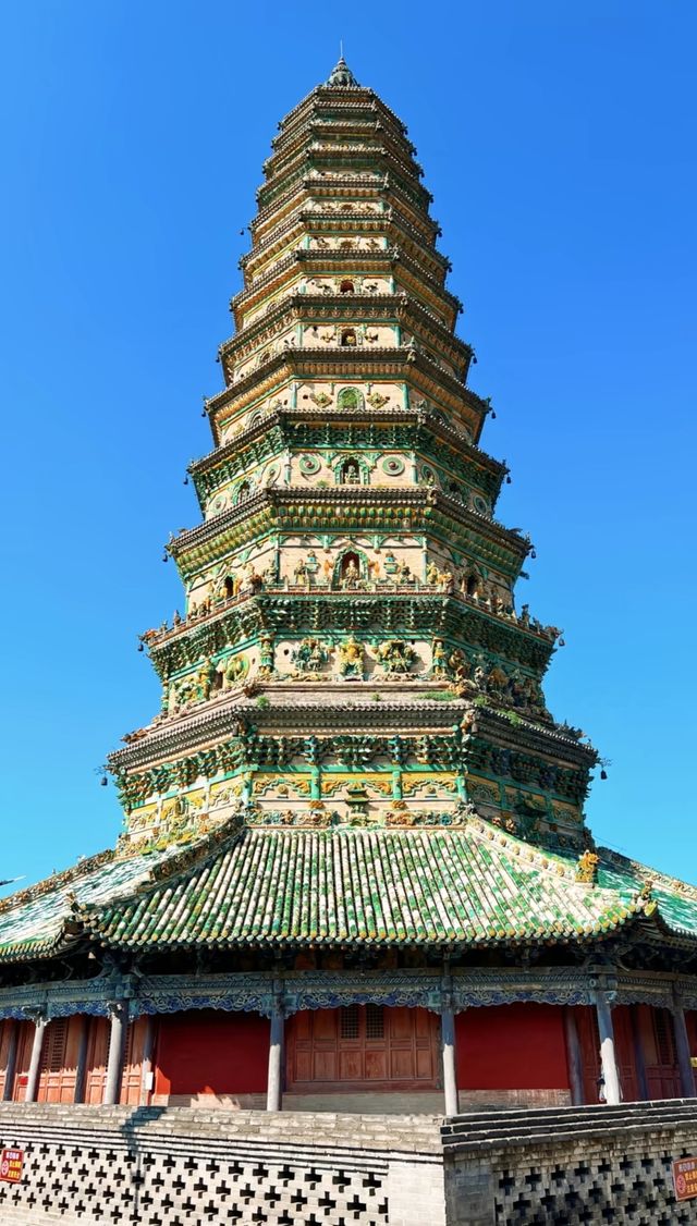 比起應縣木塔,我更推薦這座不褪色的琉璃塔 比起應縣木塔,我更推薦這座不褪色的琉璃塔