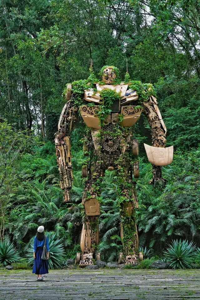 廣州citywalk覓一片科幻末日感暮光森林 廣州citywalk覓一片科幻末日感暮光森林