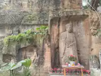 居民樓下的唐代千手觀音