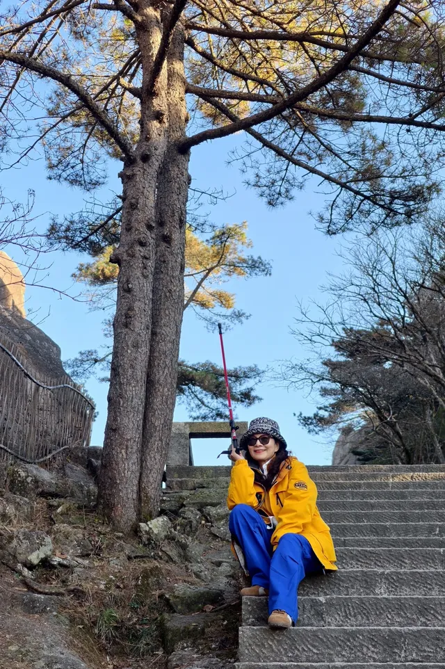 爬黃山，這些裝備和姿勢，明豔出片又實用！