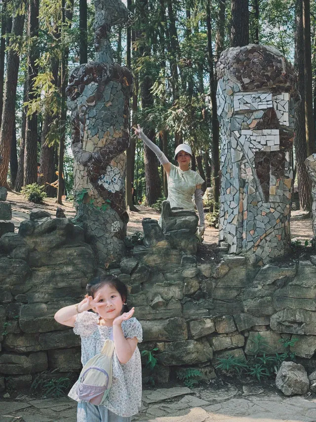超好拍！花溪夜郎谷，神秘的石頭王國