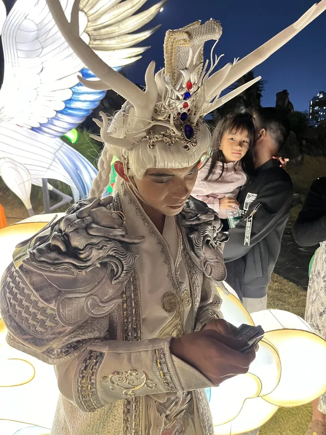 深圳錦繡中華跨年燈會氛圍拉滿 深圳錦繡中華跨年燈會氛圍拉滿