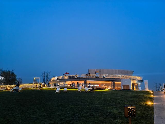 南京江心洲必打卡!燈塔咖啡館承包你的日落與浪漫 南京江心洲必打卡!燈塔咖啡館承包你的日落與浪漫