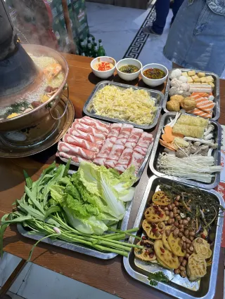 New Year's Eve dinner in Sanya! Who doesn't love happiness with an average cost of 50+ RMB per person?