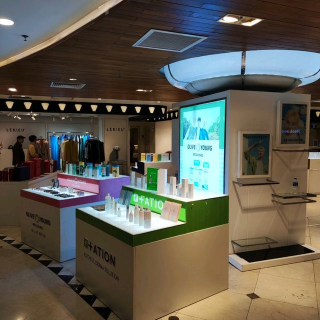 Luxury Shopping Mall in Hanoi