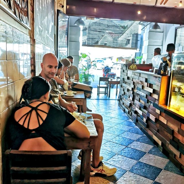 Nice breakfast at The Mugshot Cafe ☕🍔