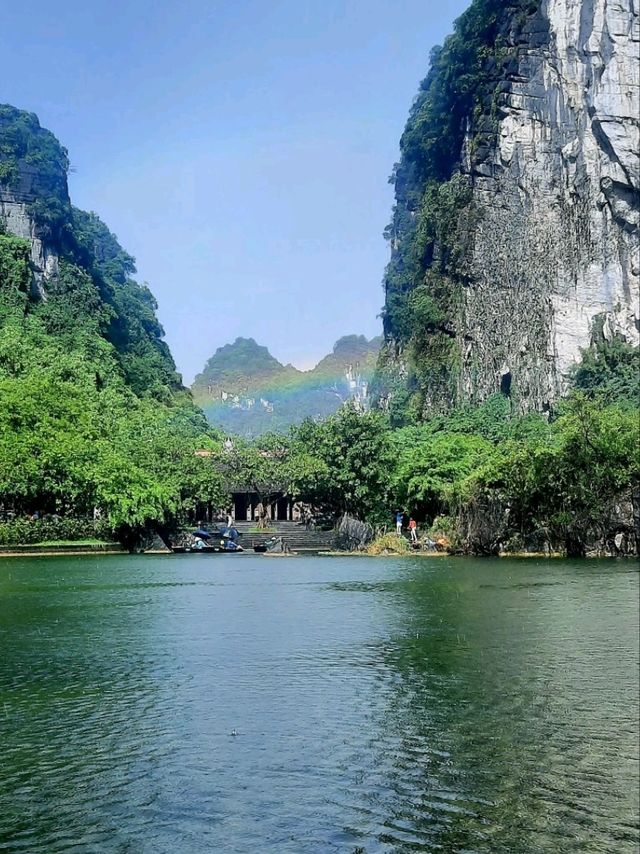 Trang An Boat Trip - a MUST SEE attraction in Ninh 
