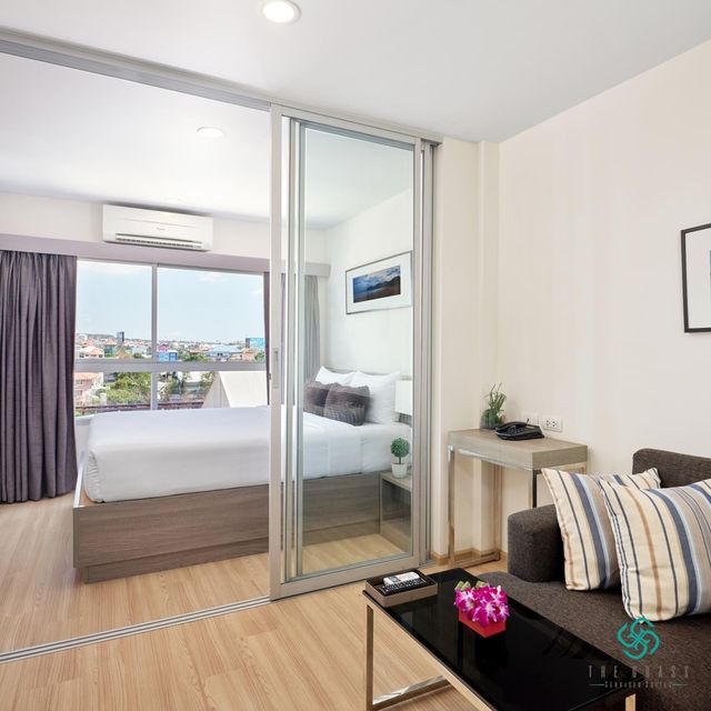 The Grass Serviced Suites รีวิว
