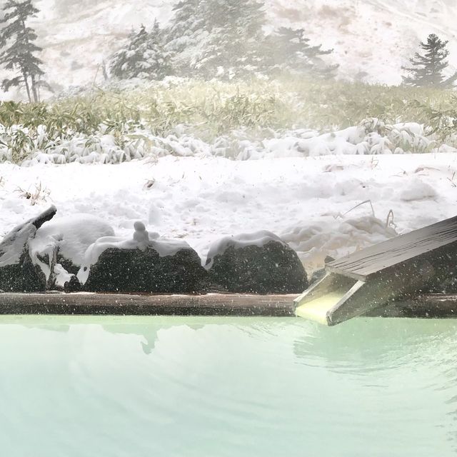 雪見温泉を楽しもう！冬の万座温泉