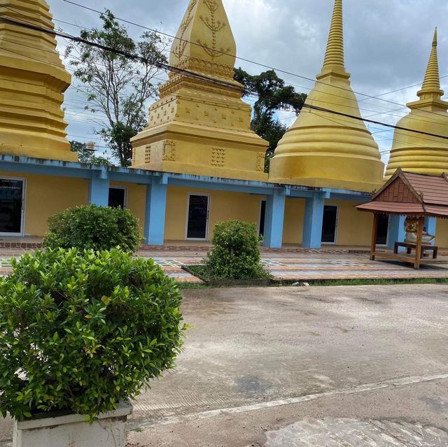 พระใหญ่ วัดหัวถนน ตำบลปริก อำเภอสะเดา จังหวัดสงขลา