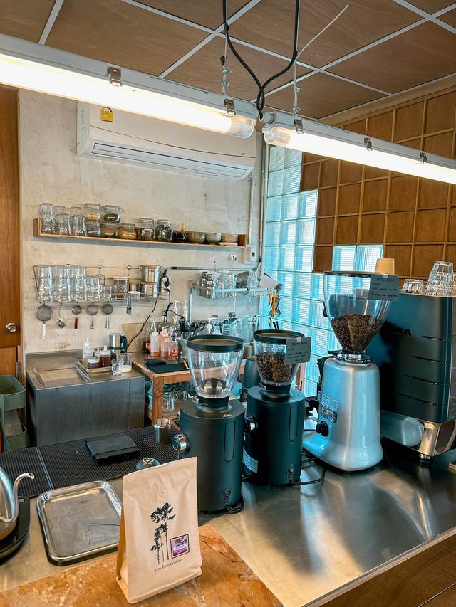 CALM COFFEE SPACE 