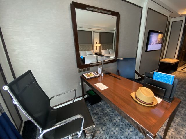 โรงแรมสุดหรู ระดับ 5ดาว The Athenee Hotel 