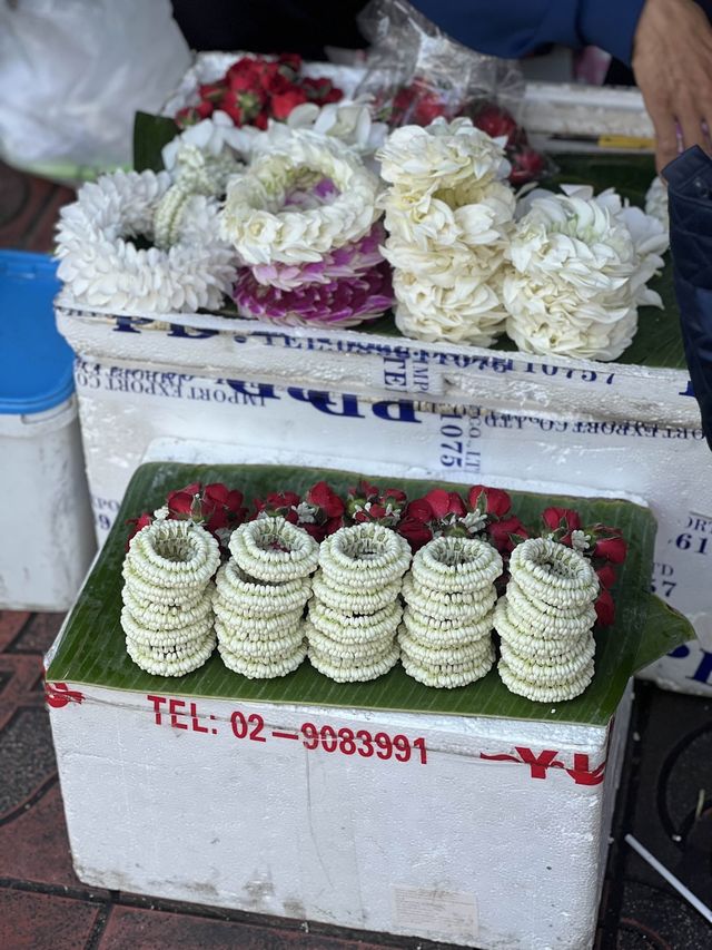 เดินเที่ยวปากคลองตลาด ชมดอกไม้สวยๆ 🌷✨