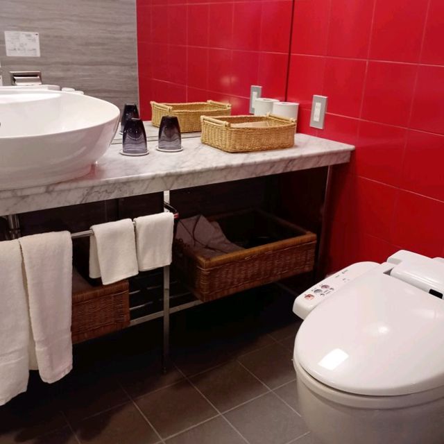 【メルキュールホテル札幌】赤が印象的なオシャレなホテル