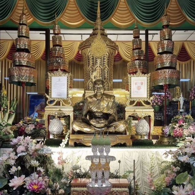 เที่ยววัดปฏิบัติธรรม ที่วัดอัมพวัน จ.สิงห์บุรี 