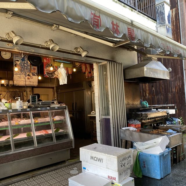 淡路島の刺身といえば林屋鮮魚店