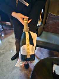 高空聽歌飲野傾計一樂也
