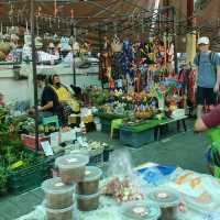ตลาดน้ำตลิ่งชัน ตลาดน้ำในเมืองกรุง