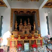สักการะศาลหลักเมืองกรุงเทพมหานคร