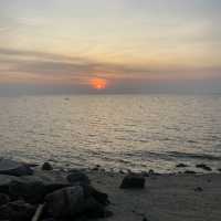 จุดชมวิวลับๆหาดบนเขาสามมุข 🏞️🌅