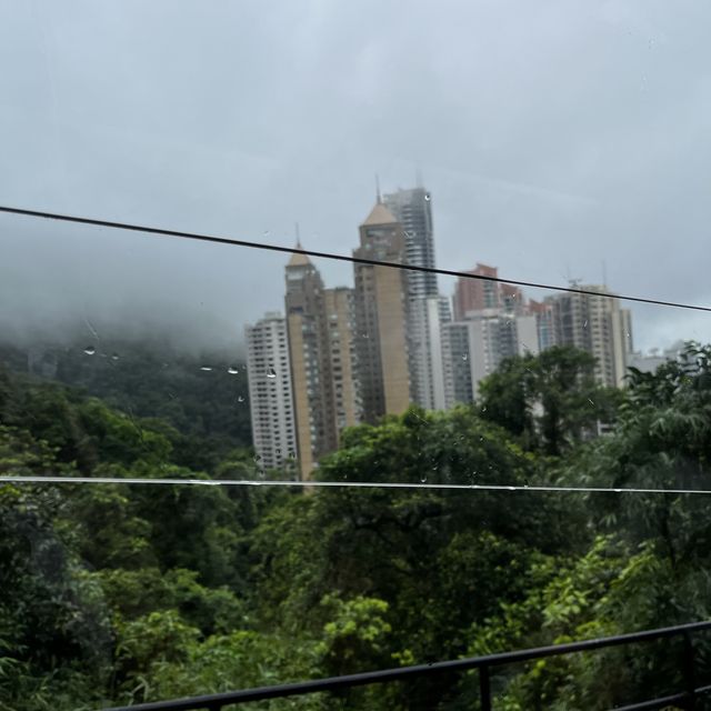 山頂纜車，凌霄閣