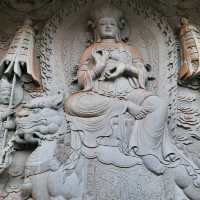 The Amaing Ten Thousand Buddhas Monastery in Ngong Ping