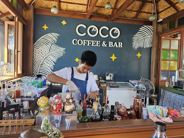  “Coco coffee and bar” เกาะช้าง