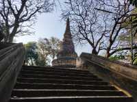 อุโมงค์อันเป็นเอกลักษณ์ วัดเก่าแก่อายุกว่า ๗๐๐ ปี