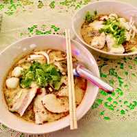 ก๋วยเตี๋ยวต้มยำ อาหารตามสั่ง เด็ดจริง
