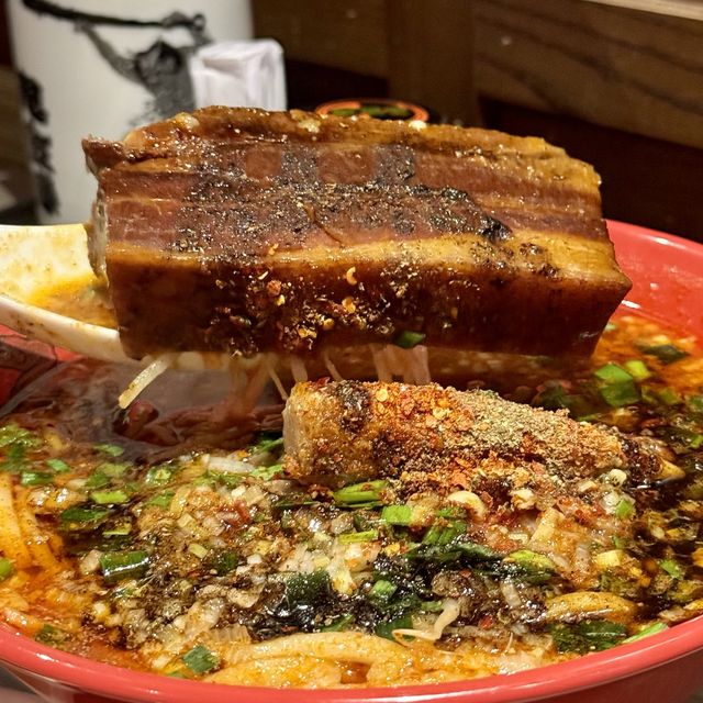 東京過江龍人氣辣麻拉麵. 🍜🐉🔥