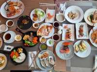 ดินเนอร์บนตึกใบหยกที่ Bangkok Balcony Buffet