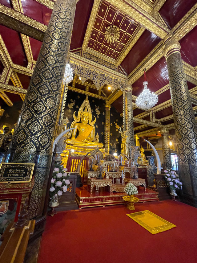 กราบพระพุทธชินราชอายุ 666ปี