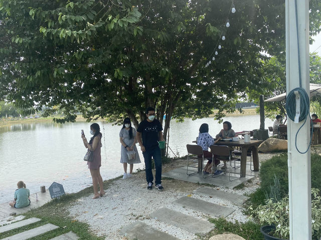  ประกาย คาเฟ่ แอน คูซีน