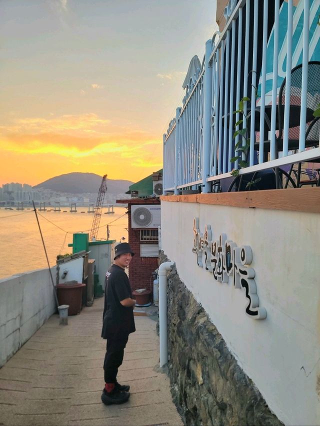노을이 아름다운 부산 흰여울마을🧡