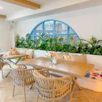 ที่พัก&คาเฟ่ ริมทะเล ฟีลต่างประเทศ พัทยา-บางเสร่