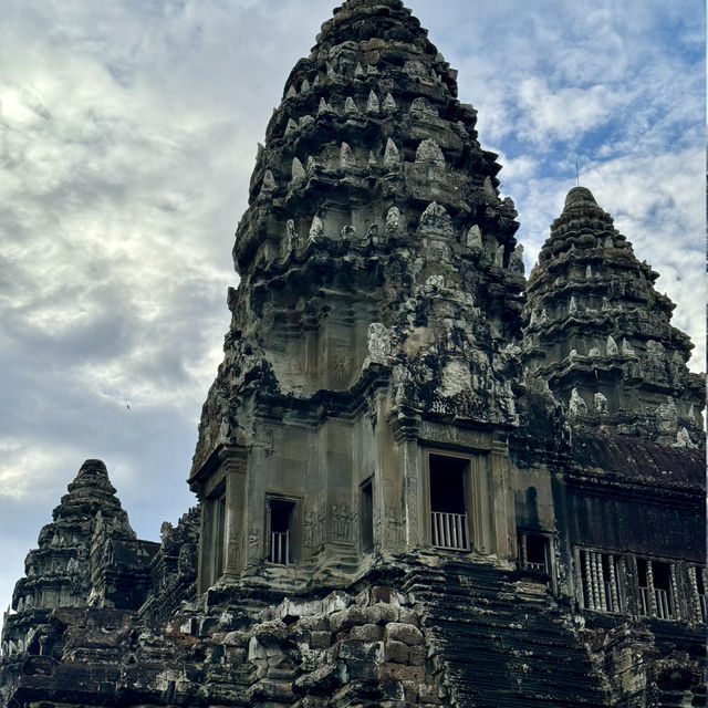 Angkor Wat : Timeless elegance
