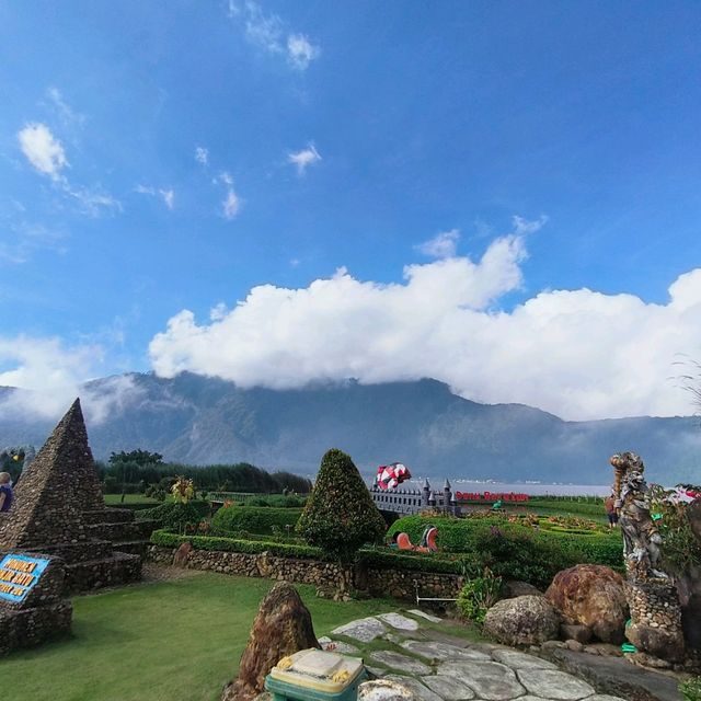 Breathtaking View Of Ulun Danu Beratan Temple
