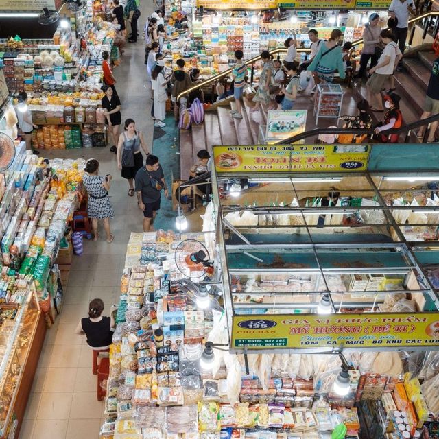 모든 것이 다 있는 다낭의 한 시장