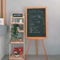 I STOPPED BY RUMU COFFEE, WHICH HAS A JAPANESE INSPIRED CONCEPT