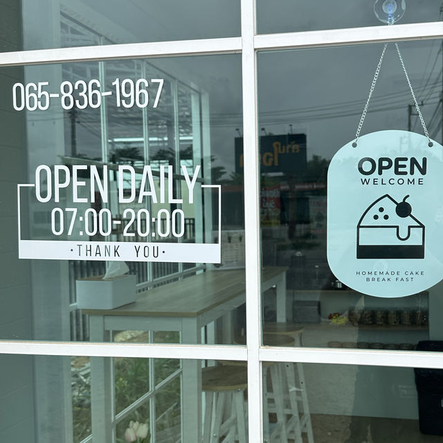 ร้านคาเฟ่ มินิมอล บ่อวิน ”𝓣𝓱𝓮 𝓐𝓷𝓼𝔀𝓮𝓻 “